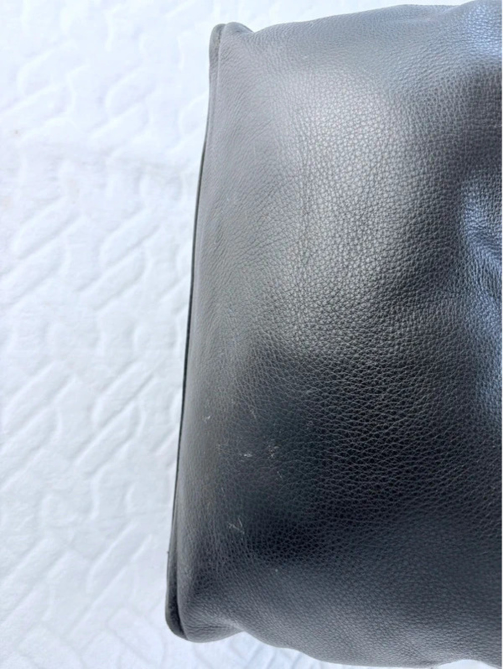 Vince Camuto leather tote Black with Gold hardware Minimalist Classic - Picture 12 of 12
